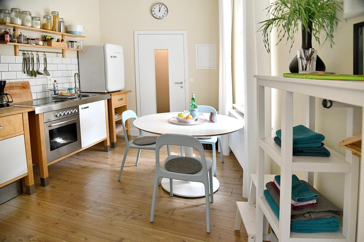 Jethon Studio-Appartement Im Gruenen Bernburg Extérieur photo
